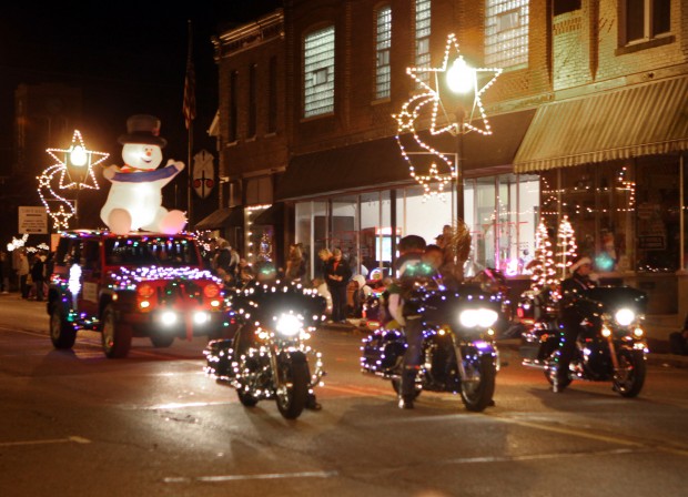 Lowells annual holiday season includes Parade of Lights!